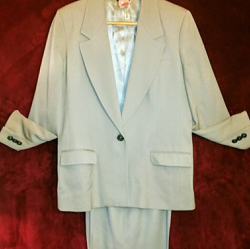 Ladies H&K Dress Suit